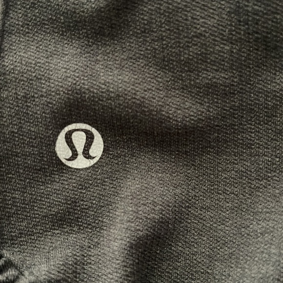Lululemon Flow Crops🥰🥰🥰 - Picture 3 of 3